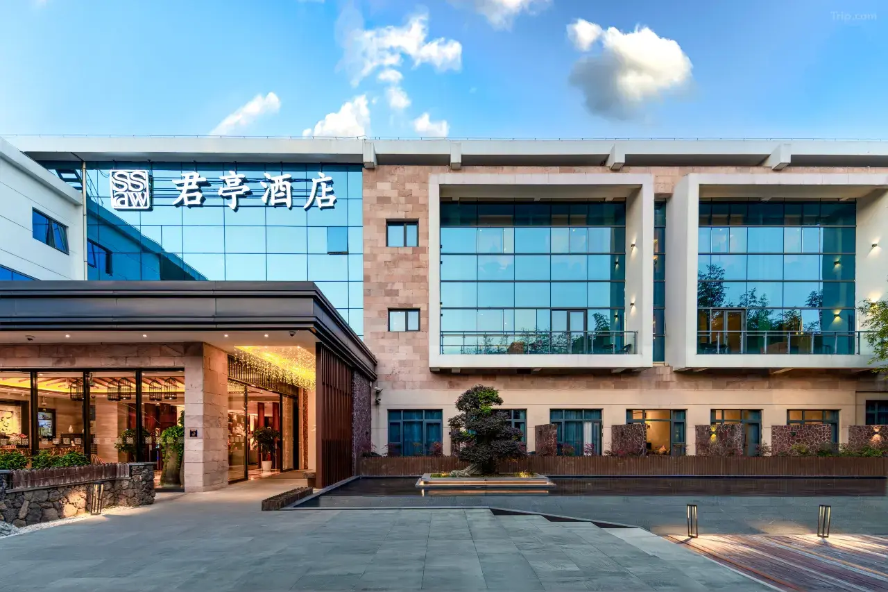 君亭酒店（上海南站桂林路店）